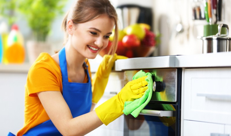 Professional Bond Cleaning Vs. DIY: Is It Worth Hiring Someone? professional bond cleaners deep cleaning kitchen