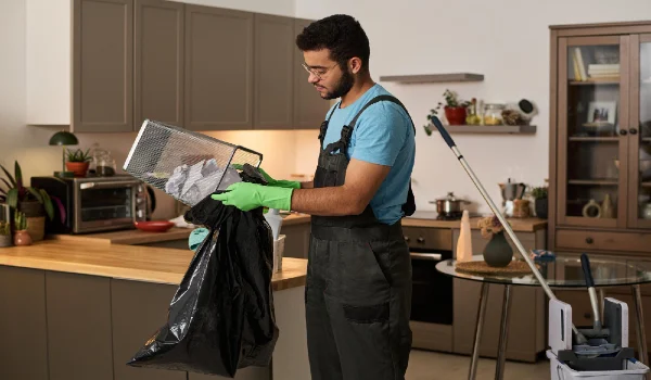 End Of Lease Cleaning Quotes In Brisbane: Cheap Vs. Quality — What's The Real Cost? Professional vs cheap cleaning services